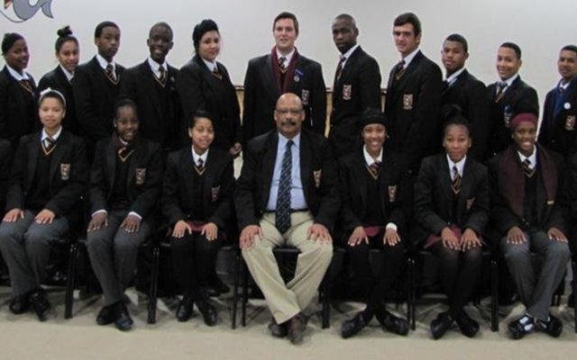 Die Matriekraad saam met Mnr Tommy Wilson, prinsipaal